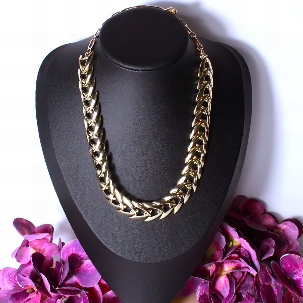 Vintage Cora Gold Tone Necklace
